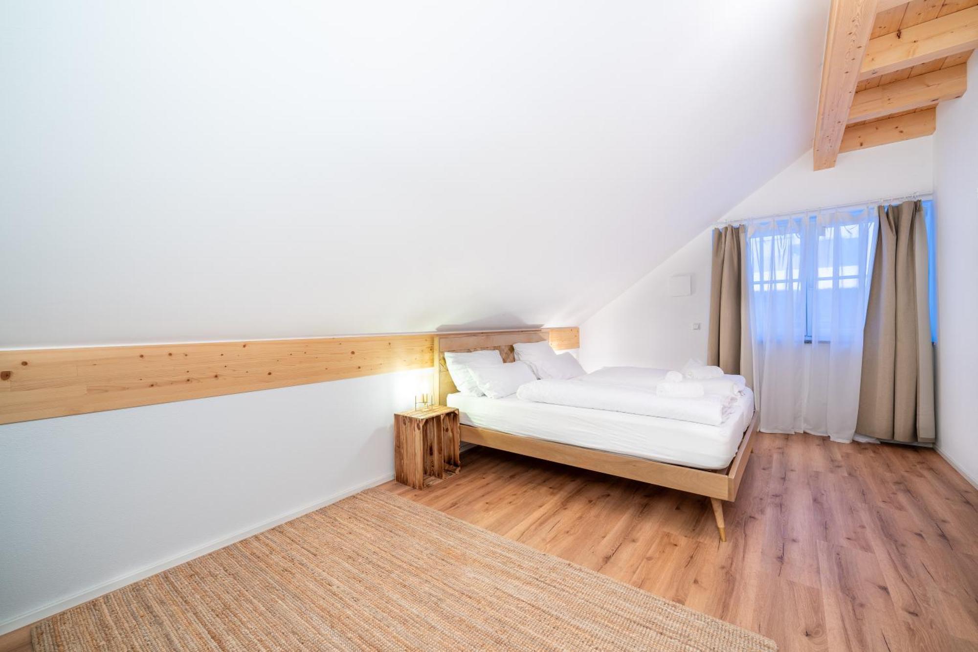 Liboria I Traumhafte Ferienwohnung In Aidling Am Riegsee Mit Atemberaubendem Blick Auf Die Majestaetische Zugspitze! ภายนอก รูปภาพ